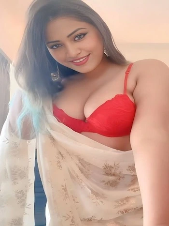 Mature call girls in Varanasi